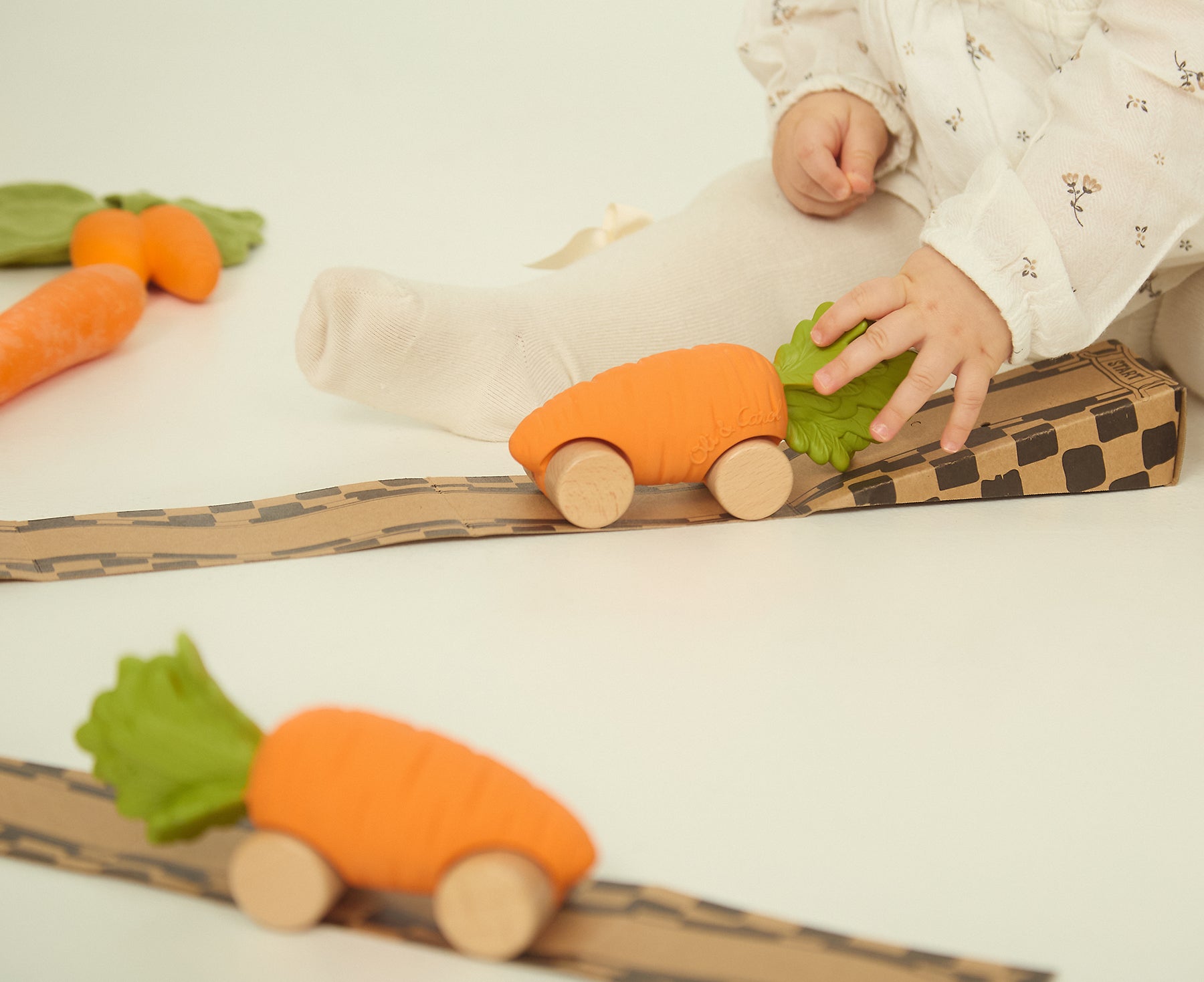 Car Toy - Carrot - by Oli & Carol