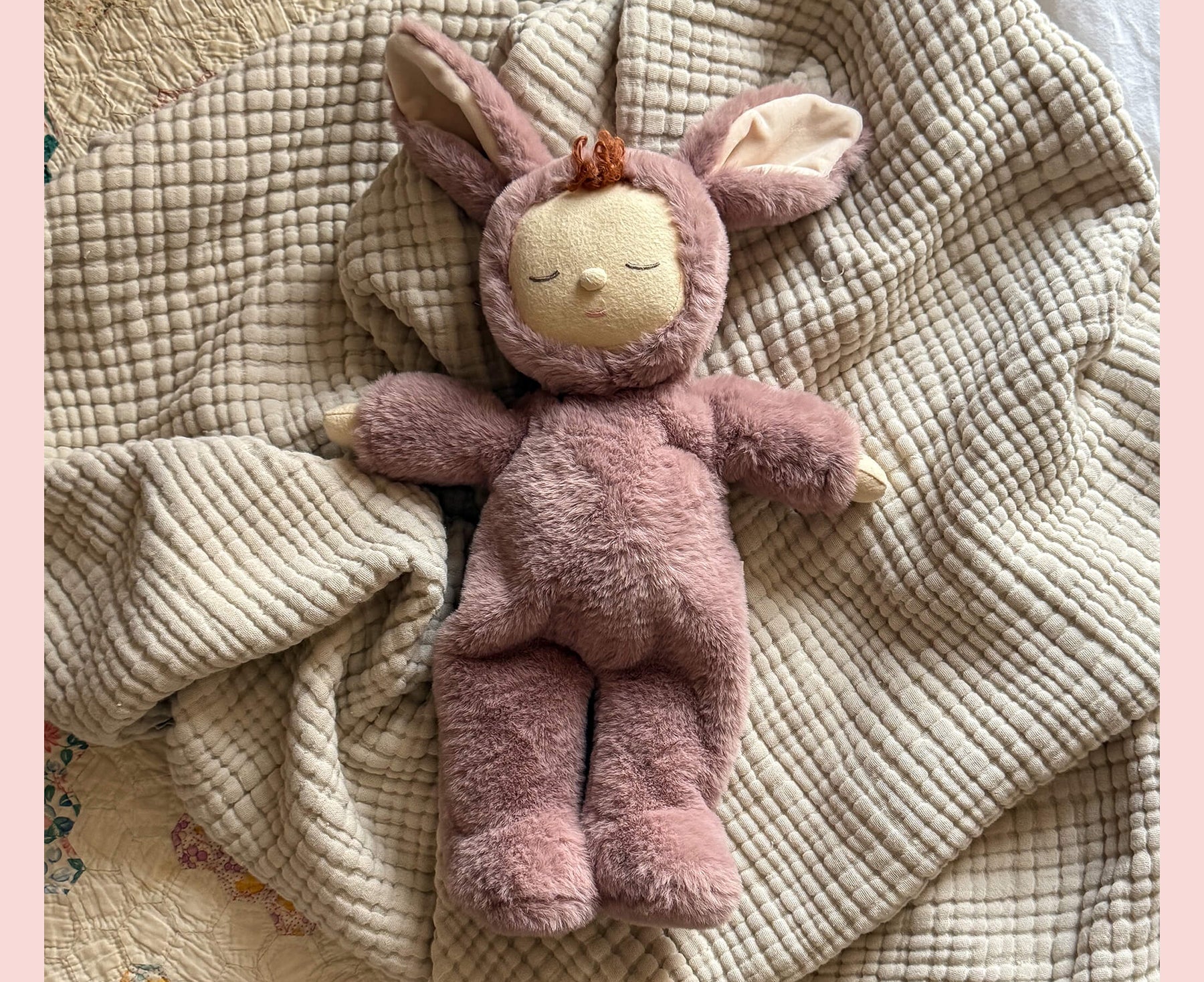 Bunny Pickle Cozy Dinkum by Olli Ella